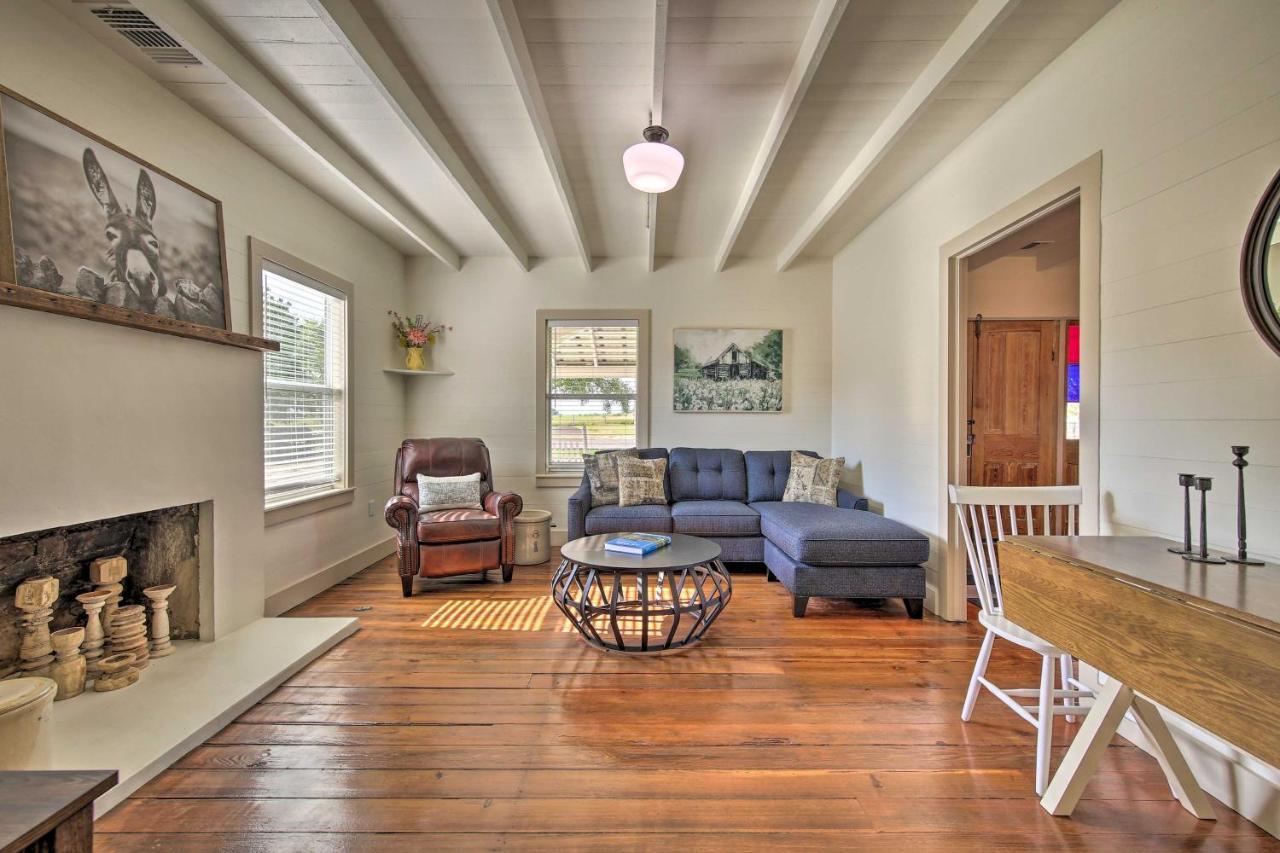 Peaceful Schulenburg Farmhouse With Fire Pit And Grill Εξωτερικό φωτογραφία