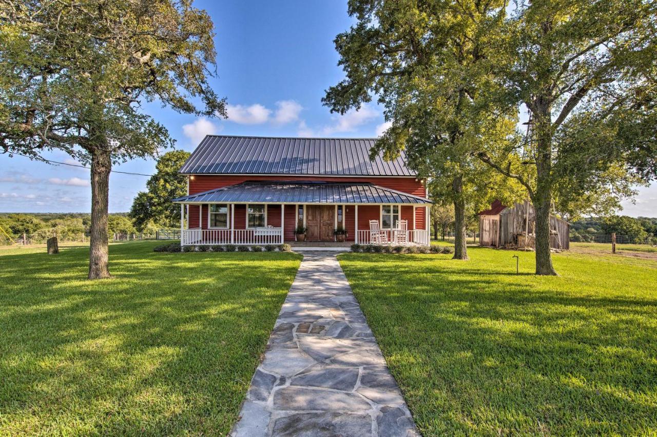 Peaceful Schulenburg Farmhouse With Fire Pit And Grill Εξωτερικό φωτογραφία