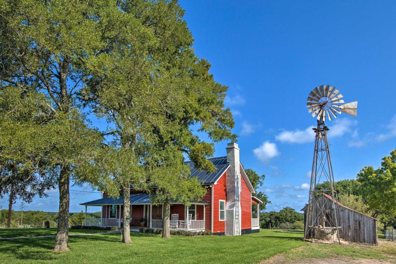 Peaceful Schulenburg Farmhouse With Fire Pit And Grill Εξωτερικό φωτογραφία