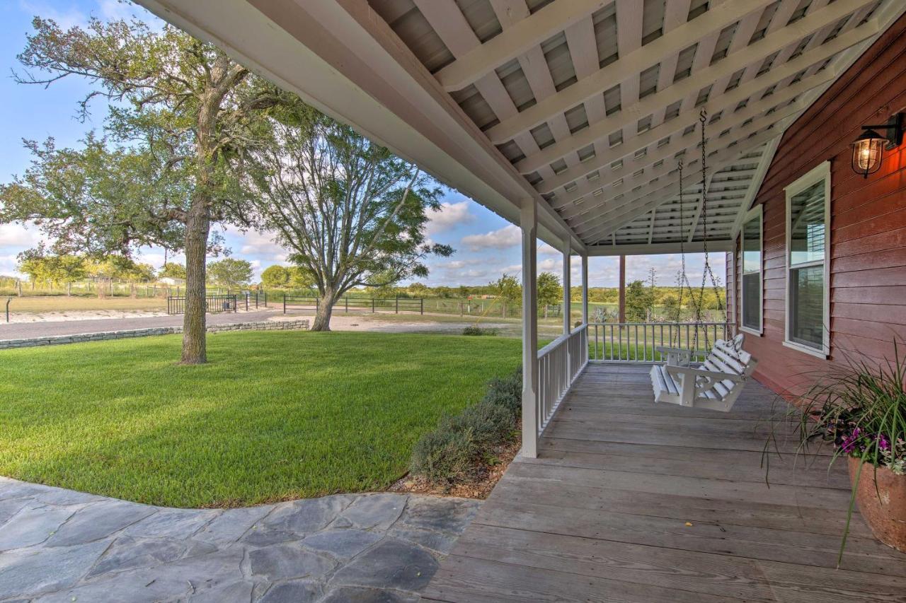 Peaceful Schulenburg Farmhouse With Fire Pit And Grill Εξωτερικό φωτογραφία